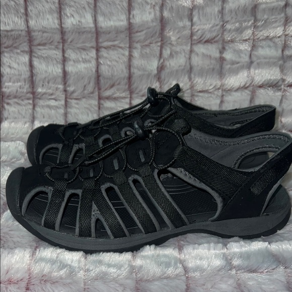 Croft &‎ Barrow Black Women’s Closed-Toe Sandals for Active Wear - Picture 5 of 16